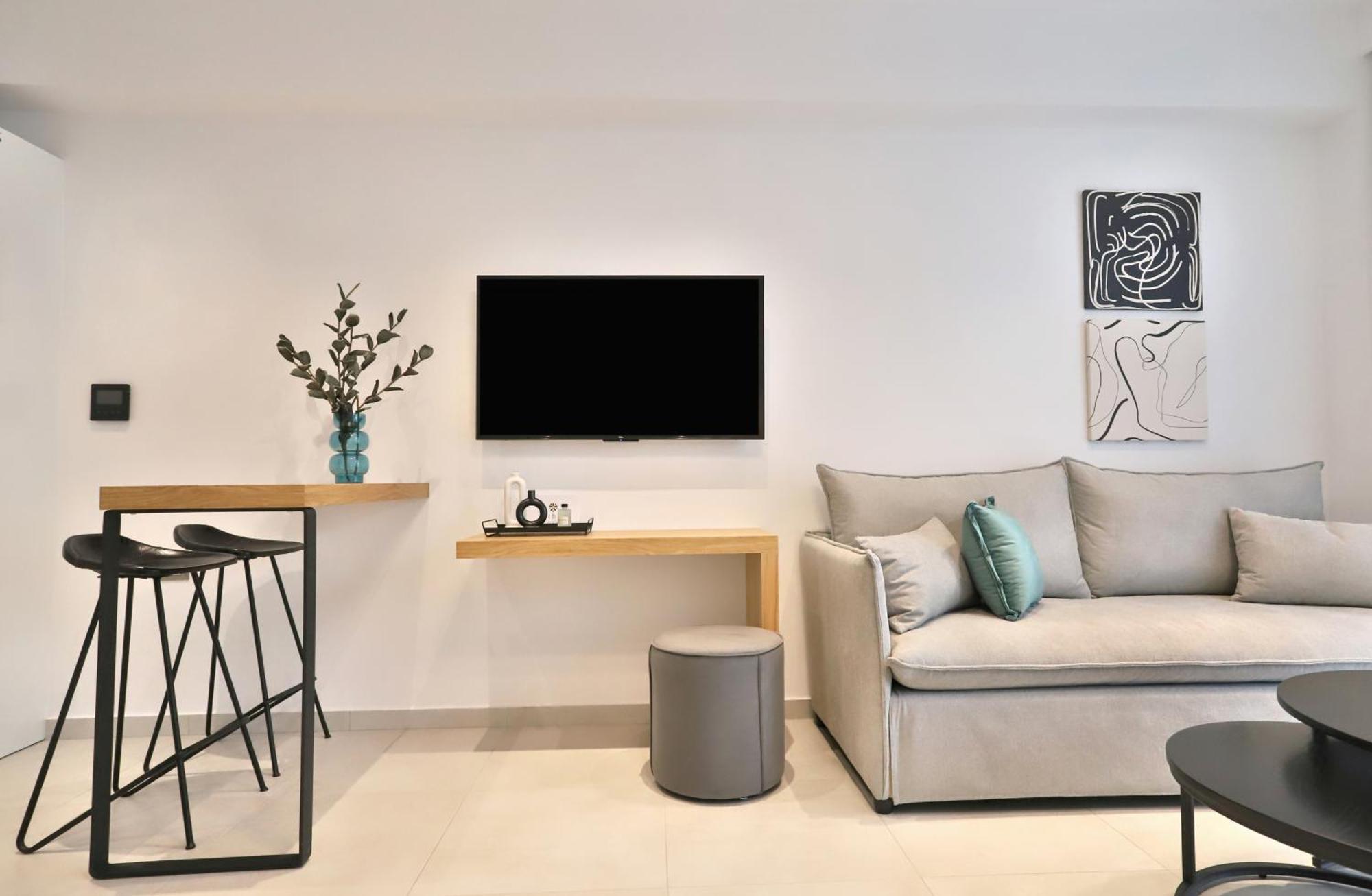Althea Apartment *